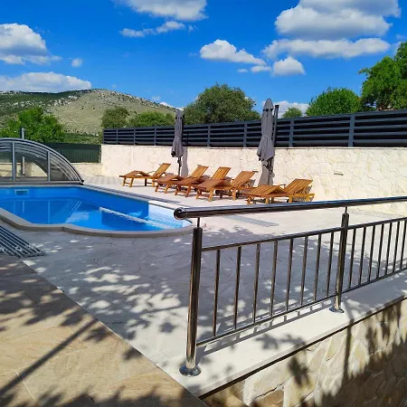 Villa Rose