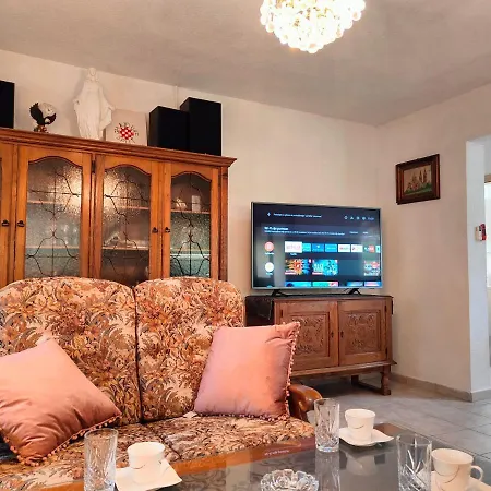 Rose Villa *