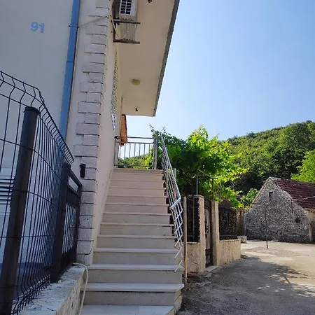 Rose Villa *